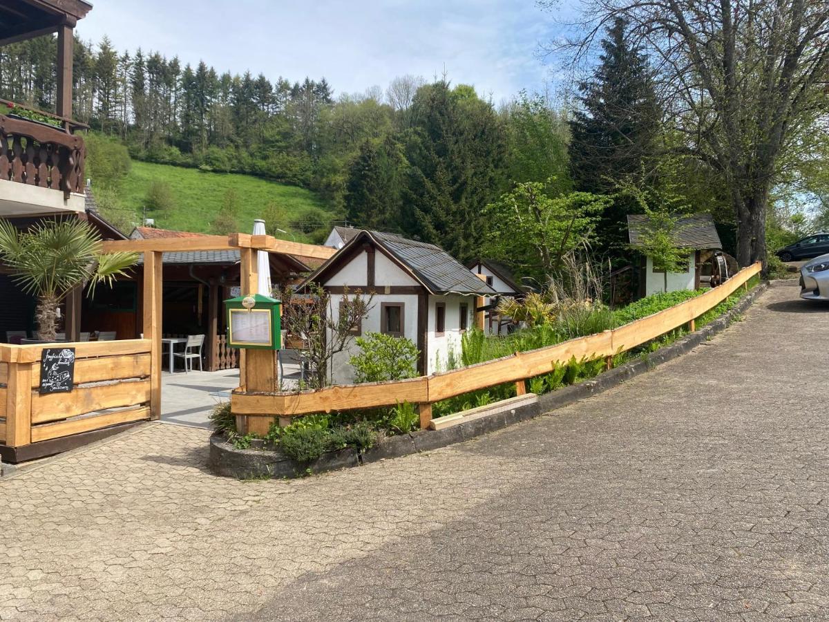 Hotel-Restaurant Theis-Muehle Biersdorf am See Bagian luar foto