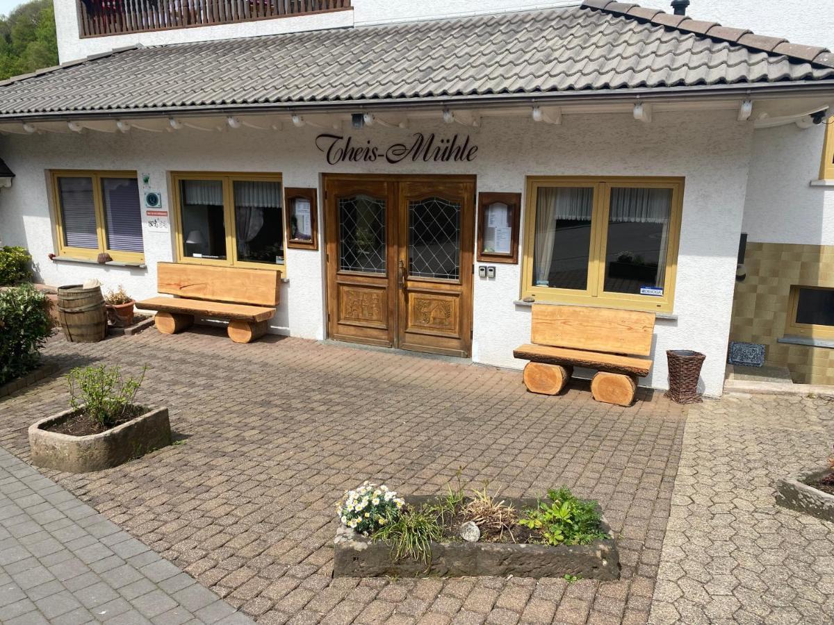 Hotel-Restaurant Theis-Muehle Biersdorf am See Bagian luar foto